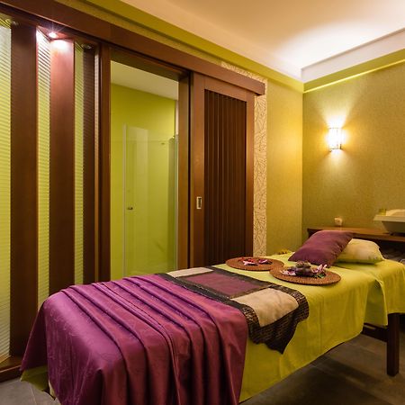 Primoretz Grand Hotel & Spa Burgaz Dış mekan fotoğraf A massage bed