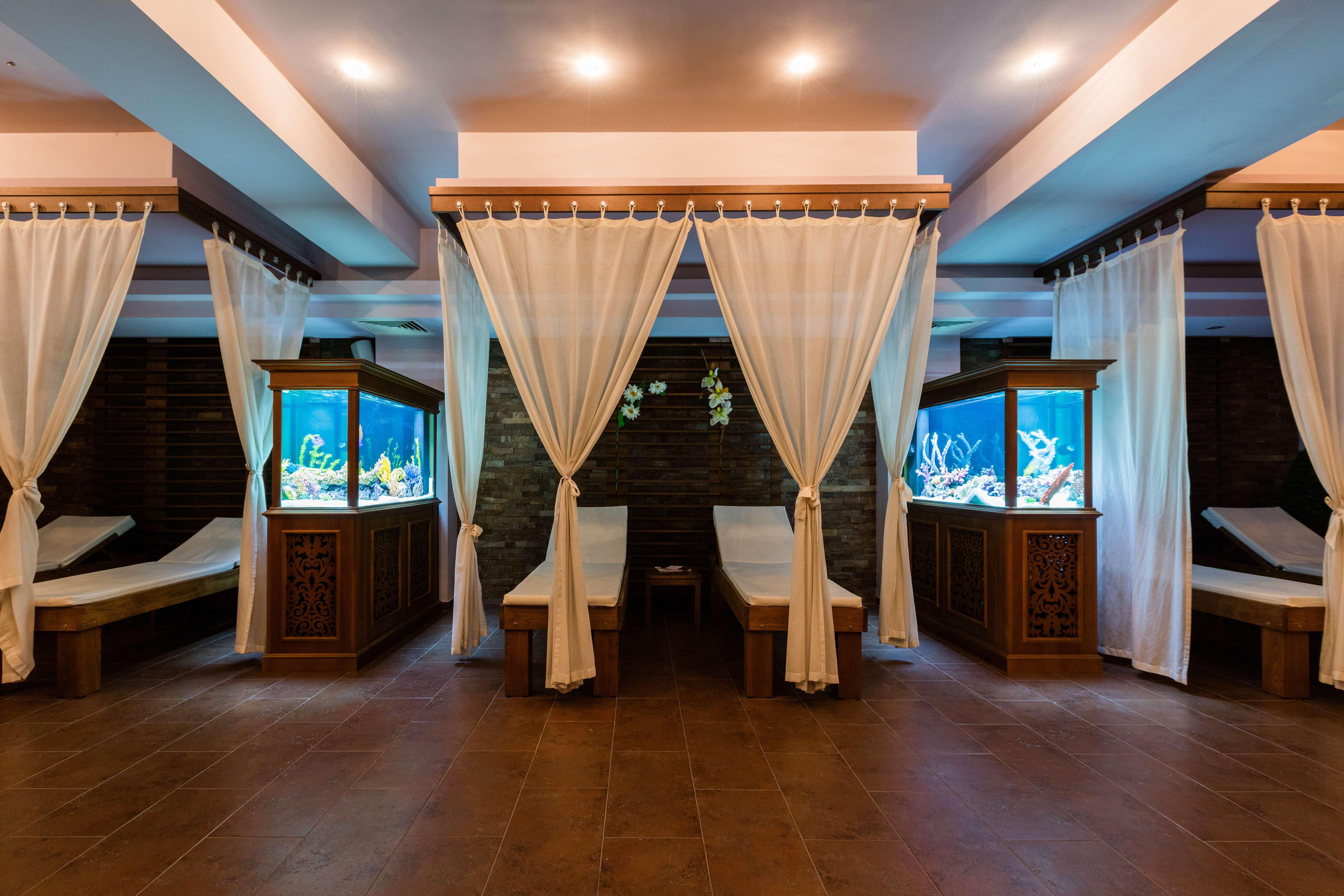 Primoretz Grand Hotel & Spa Burgaz Dış mekan fotoğraf Aquarium in the spa