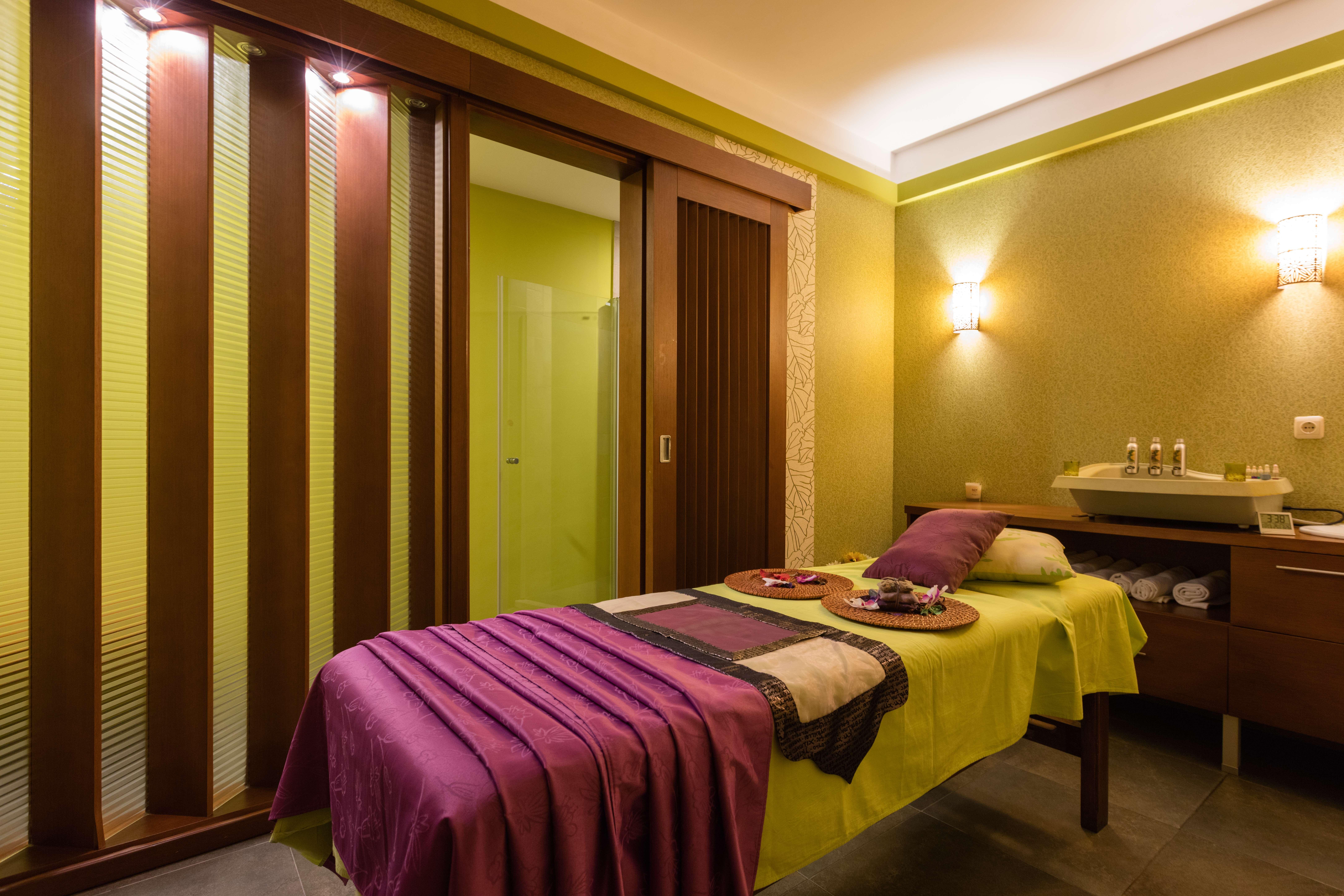 Primoretz Grand Hotel & Spa Burgaz Dış mekan fotoğraf A massage bed