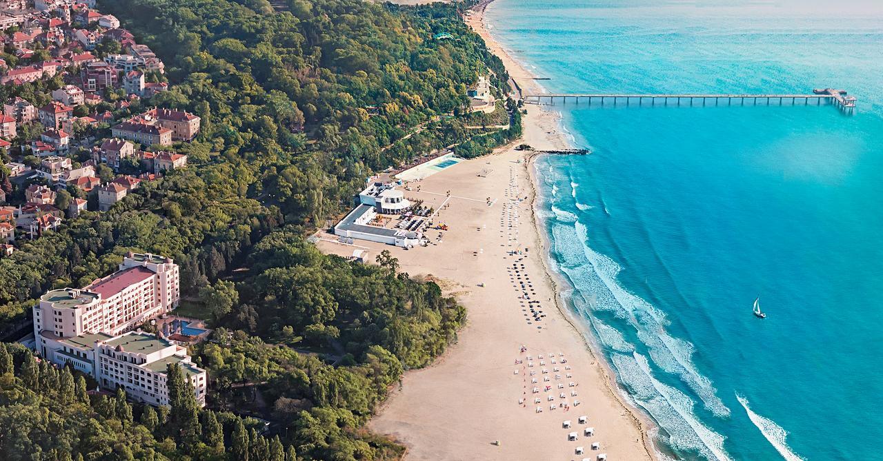 Primoretz Grand Hotel & Spa Burgaz Dış mekan fotoğraf Aerial view of the beach